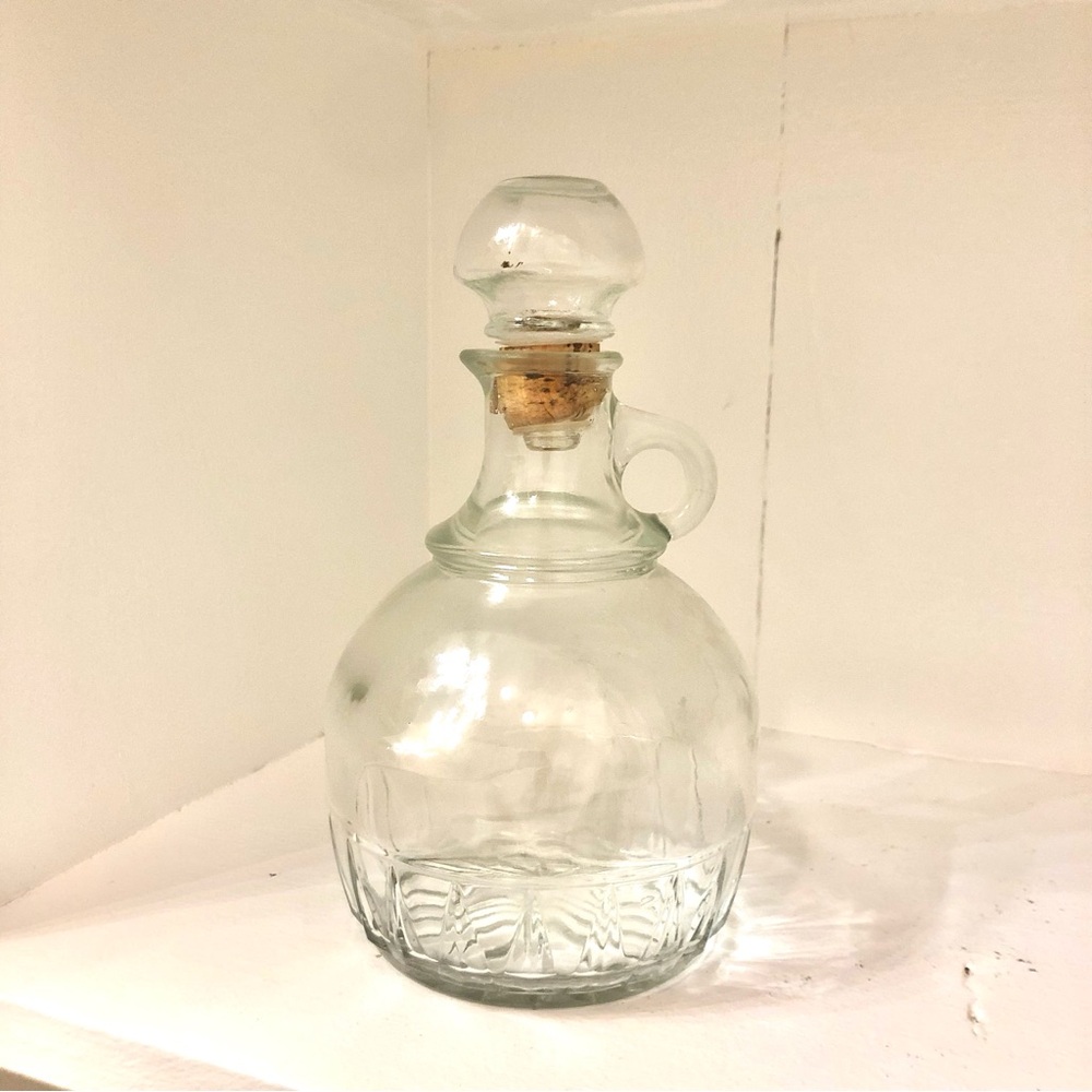 Clear Glass Decanter with Cork Stopper